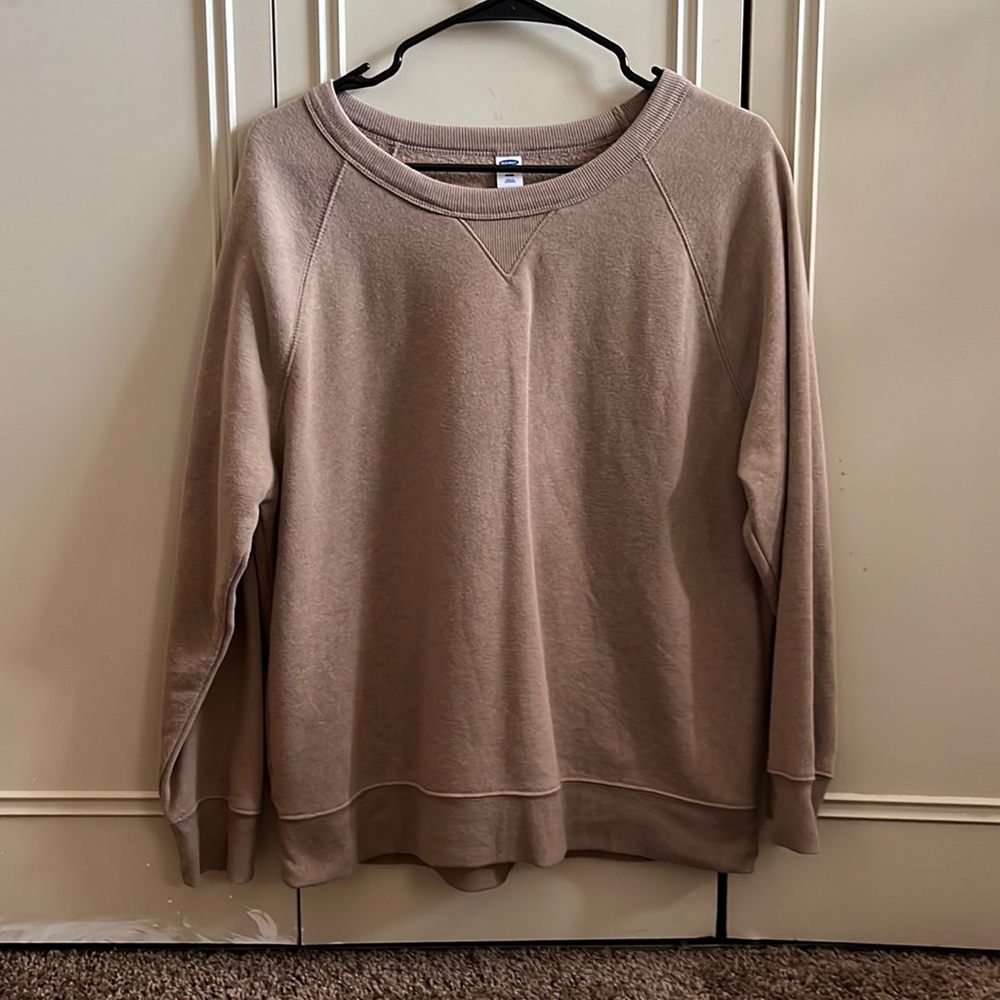 Old Navy Crewneck sweatshirt